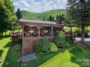 85 Hillcrest Rd, Maggie Valley, NC 28751