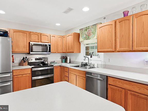 3rd image of 507 N Winding Brooke Dr