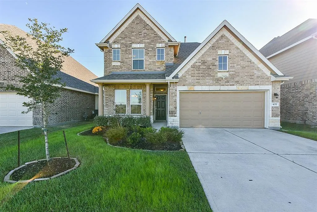 4 bed, 3.5 bath, 2397 sqft, $2,250 — Photo 2