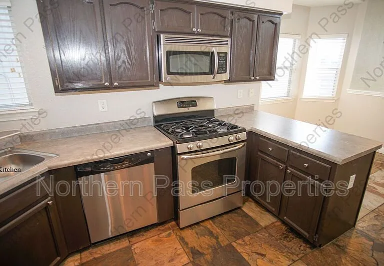 1516 Cherokee Ridge Dr — Photo 8