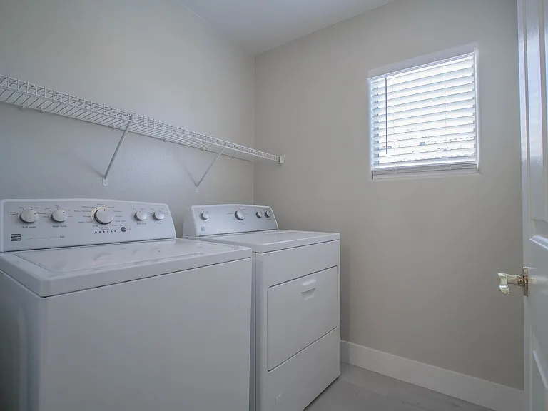 9050 Toast Ave — Photo 20