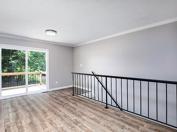 3rd image of 3385 Cove Lake Dr