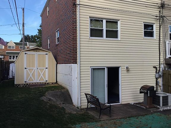 3rd image of 3768 Bandon Dr