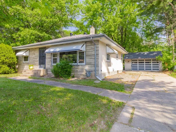 1751 Larpenteur Ave E, Maplewood, MN 55109