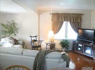 1 Ocean Ave, Bellmore, NY 11710
