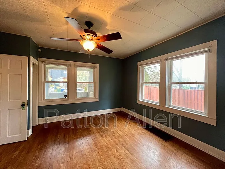 1 Middlemont Ave — Photo 10