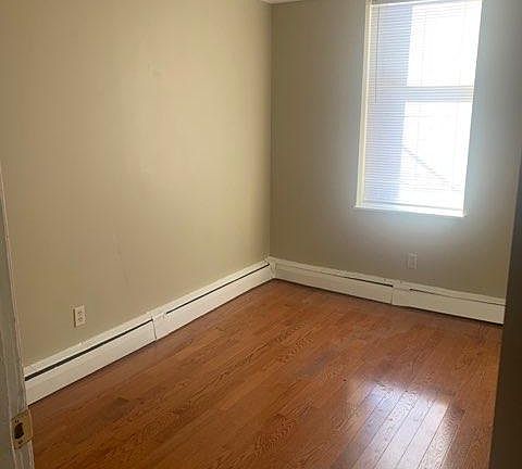 3rd image of 212 E Clifton Ave APT 10