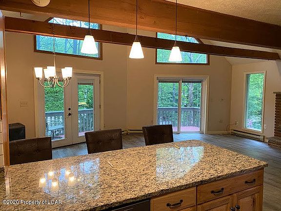 3rd image of 122 Terrace Dr