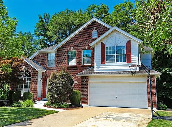 2nd image of 903 Zohner Ct