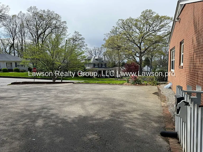 3074 Carolina Ave SW — Photo 9