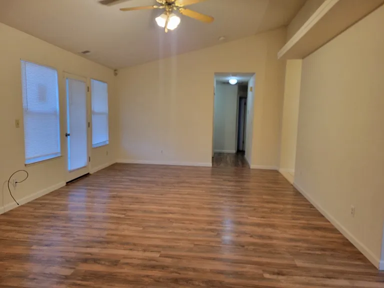 1812 College Greens Dr — Photo 3