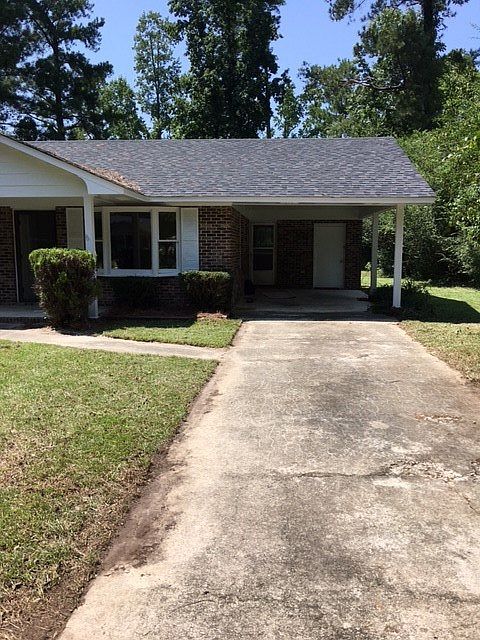 2nd image of 1031 Wellington Rd