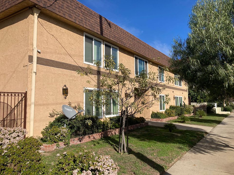 1st image of 13833 Victory Blvd #7