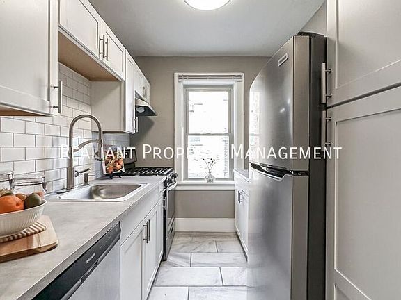 3rd image of 2771 Robertson Ave APT 2