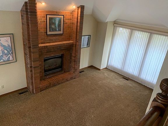 3rd image of 4902 N Northwood Dr