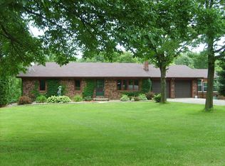 19164 Mud Lake Rd, Dubuque, IA 52001