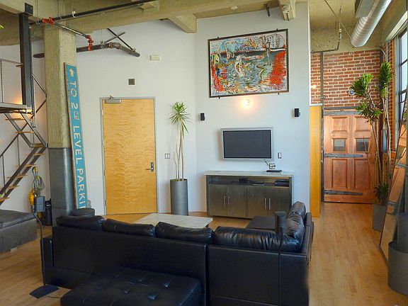 5th image of 1850 Industrial St APT 401