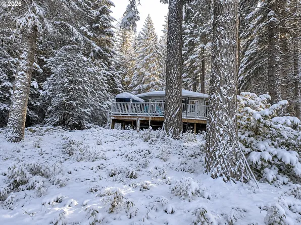 5000 Mountain Shadows Dr, Mount Hood Parkdale, OR 97041