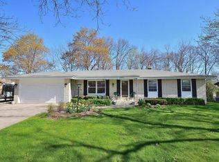 13600 W Crawford Dr, New Berlin, WI 53151