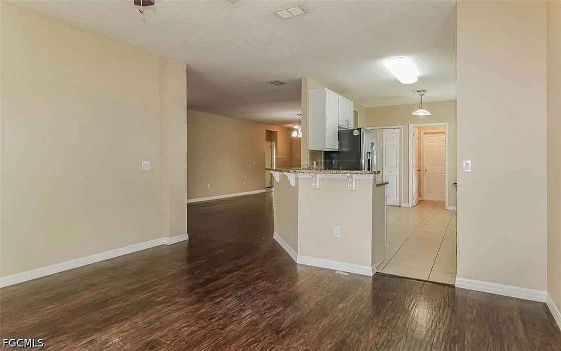 3 bed, 2.0 bath, 1396 sqft, $1,615 — Photo 4