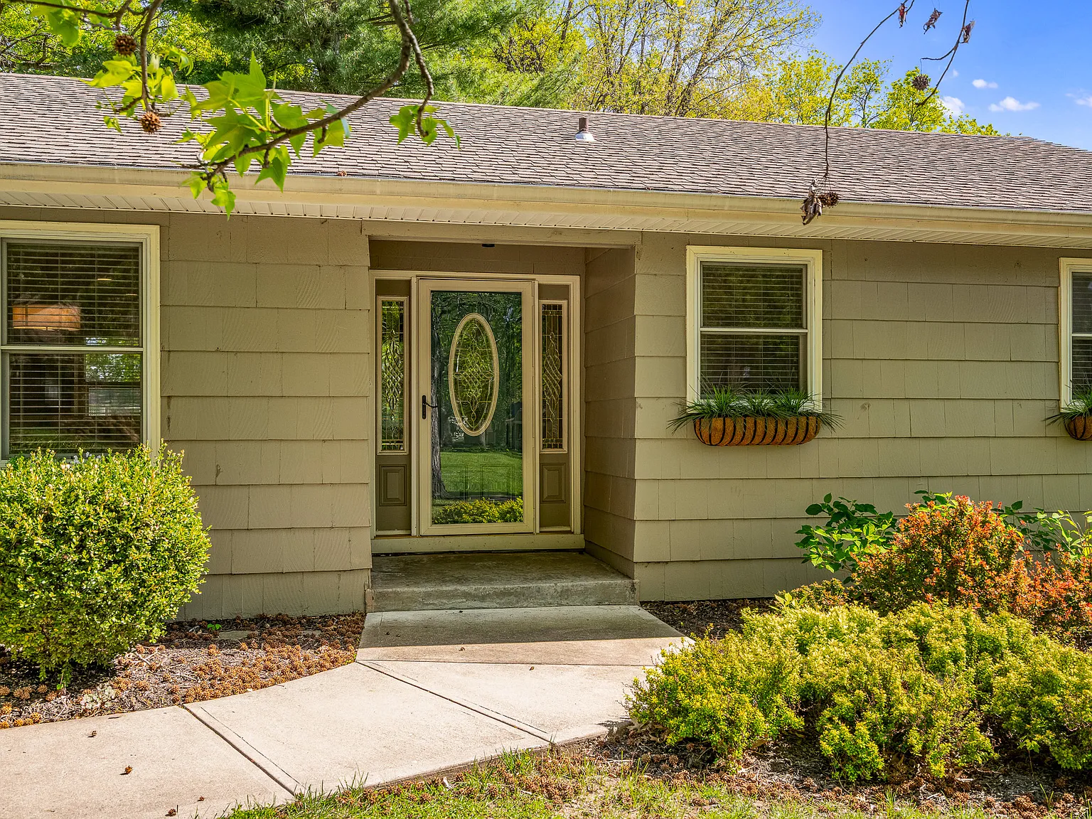 3 bed, 1794 sqft, $2,850 — Photo 2