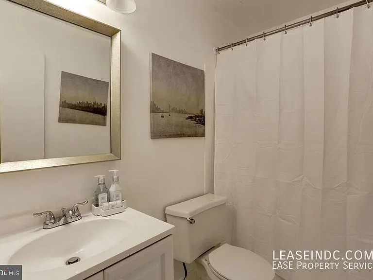 410 11th St NE #17 — Photo 23