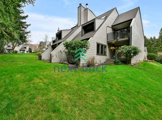 10229 NE 19th Pl, Bellevue, WA 98004