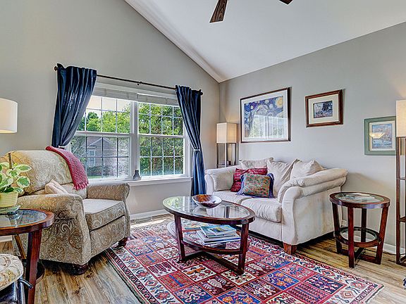 3rd image of 255 Penny Ln