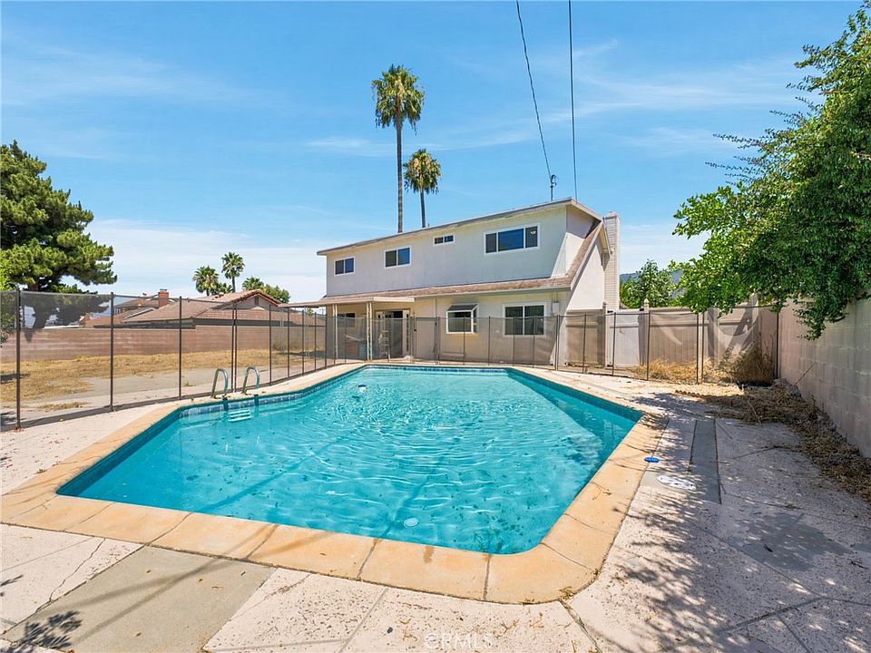 1st image of 25815 Holly Vista Blvd