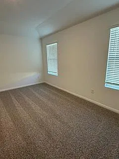 4 bed, 2.0 bath, 1772 sqft, $2,300 — Photo 2