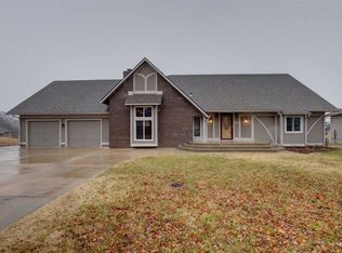 132 N Timberlane Dr, Haysville, KS 67060