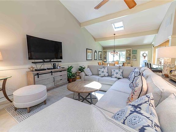 4th image of 212 Greenwood Dr APT 327