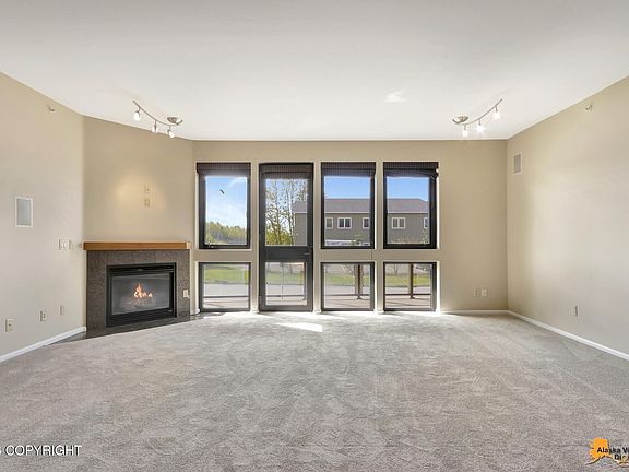 5th image of 101 W 13th Ave #104