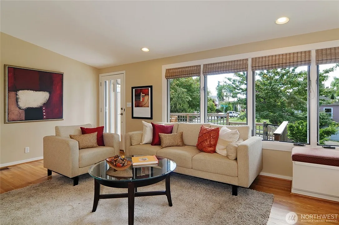 2 bed, 1250 sqft, $3,175 — Photo 2