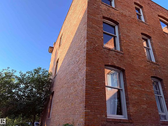 3rd image of 10141 95th St NW #203