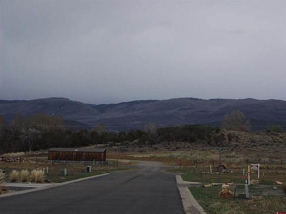 4th image of 735 SE Pinyon Street