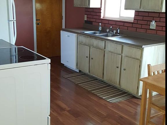 2nd image of 504 Green Acres Cir