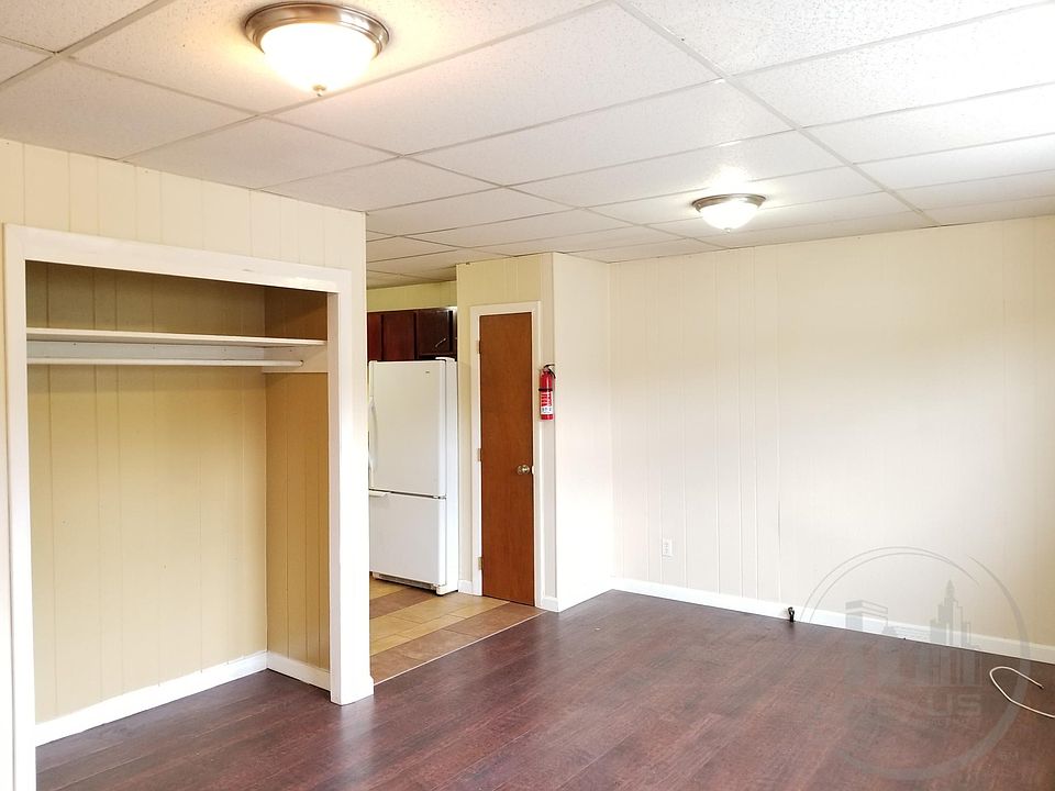 1st image of 924 Smithfield Ave #4