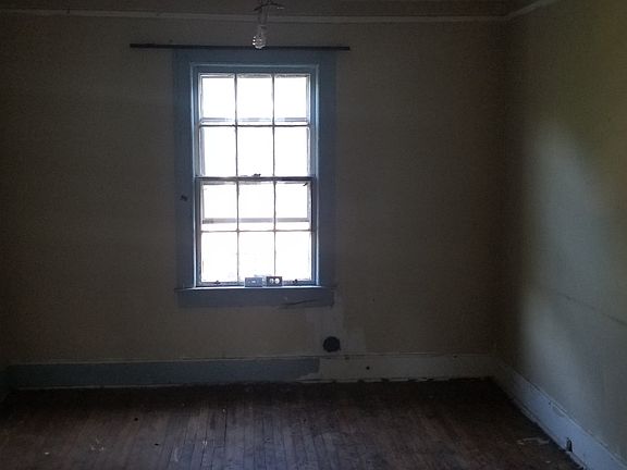 5th image of 109 Hodgens Dr