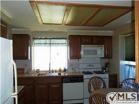 2nd image of 1034B Thornbury Ln
