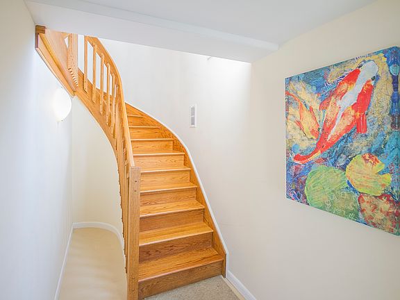 Front entry stairway