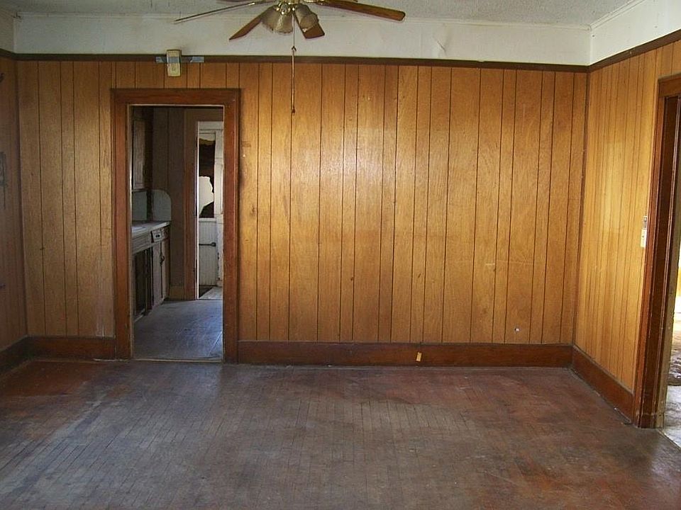 2nd image of 311 N 10th St