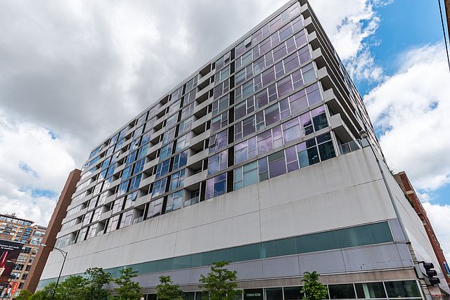 1st image of 630 N Franklin St APT 515