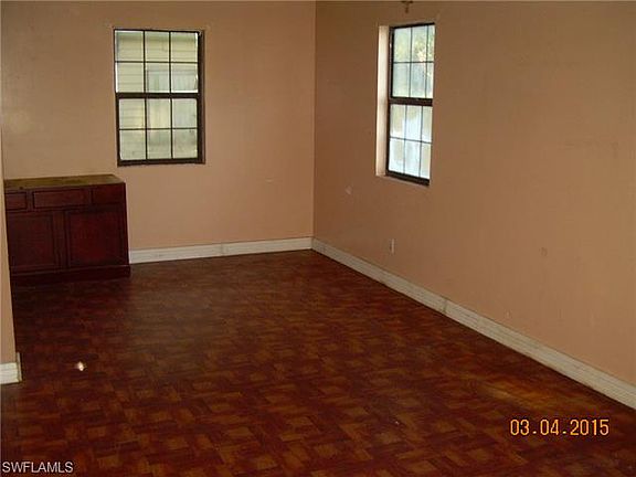 4th image of 329 San Bernardino St
