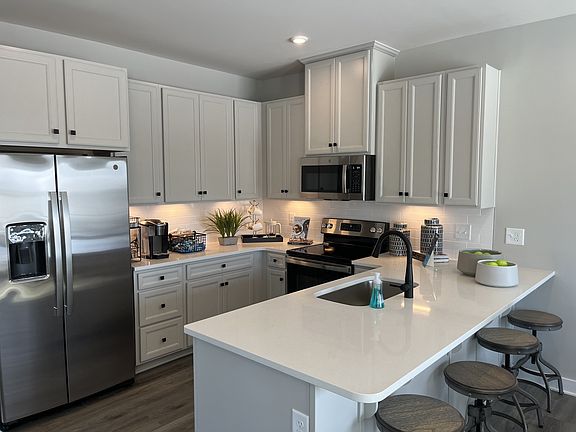 4th image of 1025 Clendening Dr Lot 254E