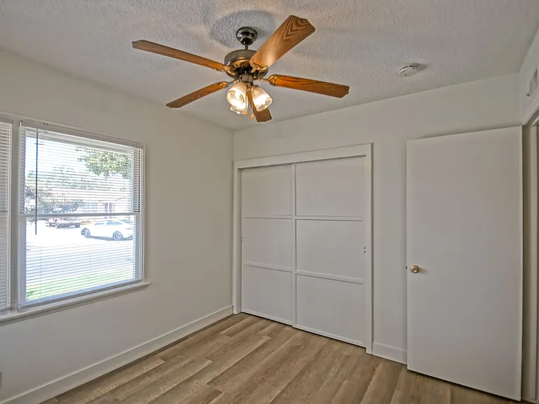 5512 Wiseburn St — Photo 32