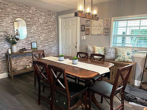 3rd image of 135 Havenwood Dr #135