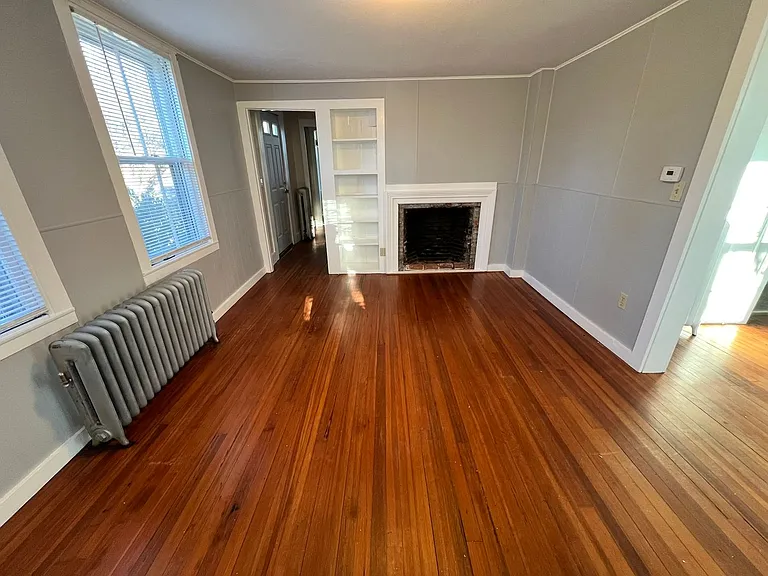 33 South Main Street — Photo 11