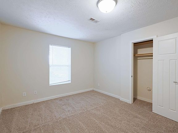 1st Bedroom, Located on 1st Floor