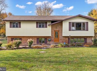 104 Stonehouse Rd, Carlisle, PA 17015